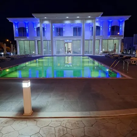 Maxor Palace פרוטאראס