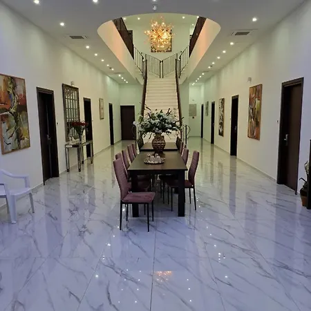 Maxor Palace פרוטאראס