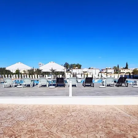 Maxor Palace Vilă Protaras