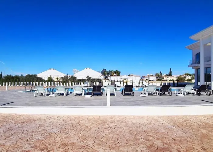 Maxor Palace Vila Protaras