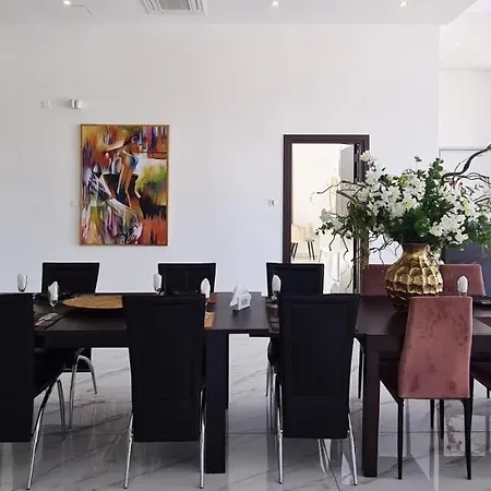 Maxor Palace ヴィラ *